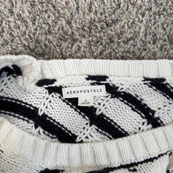 Aeropostale Black & White Striped Sweater - Picture 8 of 8